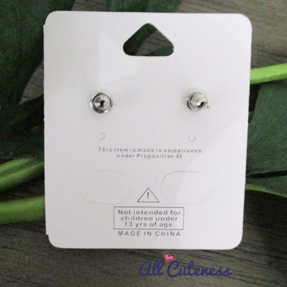 🎀 Earrings - Picture 3 of 3